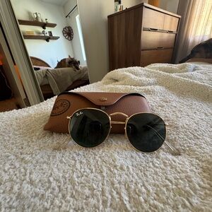 Ray-Ban Gold and Black Aviator Sunglasses